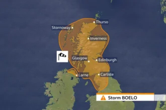 UK map showing location of Amber wind warning area shaded in orange.